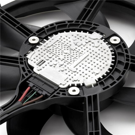 Автоматичен охлаждащ вентилатор с безчетков мотор 300W-850W за BMW E90 E46 F35 F25 с висока производителност